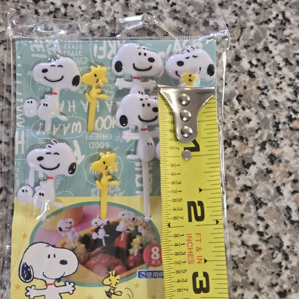 Peanuts: Snoopy and Woodstock Cupcake Toppers - White and Yellow